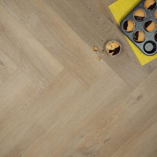 Brede Visgraat Honing | Douwes Dekker | Click PVC Rigid